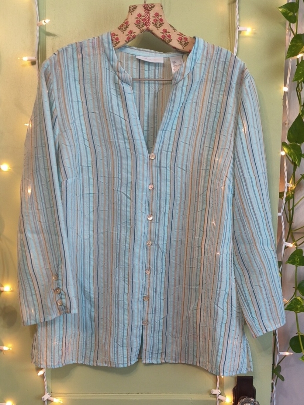 Women's JH Collectibles Sheer Light Weight Blue Semi Sleeve Button Up L